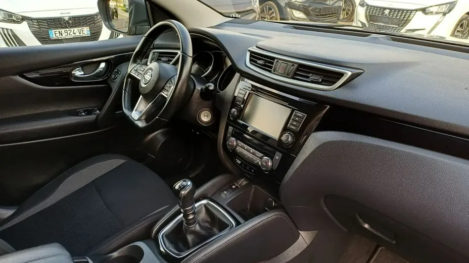 NISSAN Qashqai -