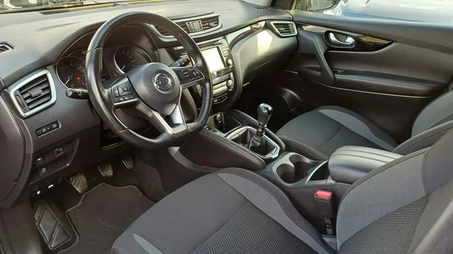 NISSAN Qashqai -