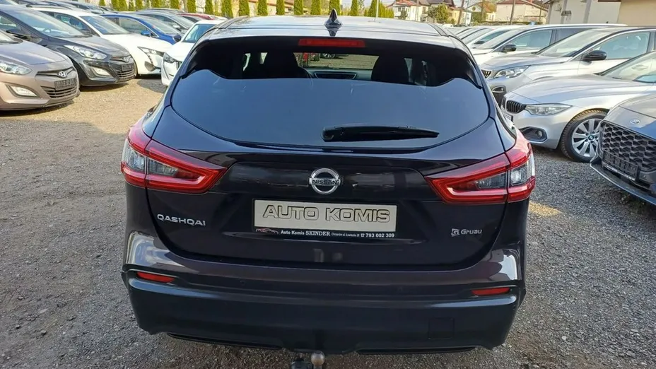 NISSAN Qashqai -