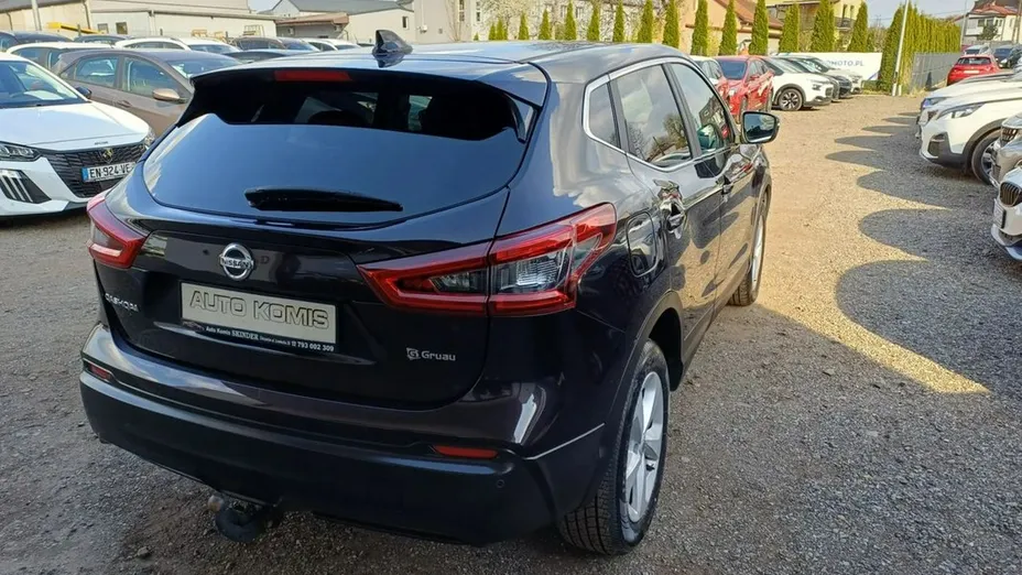 NISSAN Qashqai -