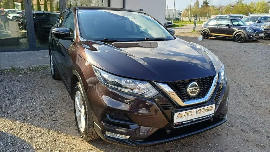 NISSAN Qashqai -