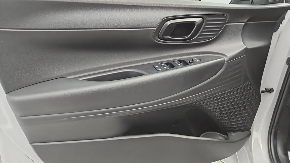 HYUNDAI i20 -