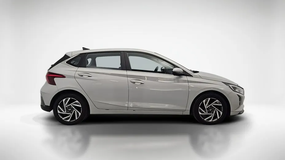 HYUNDAI i20 -
