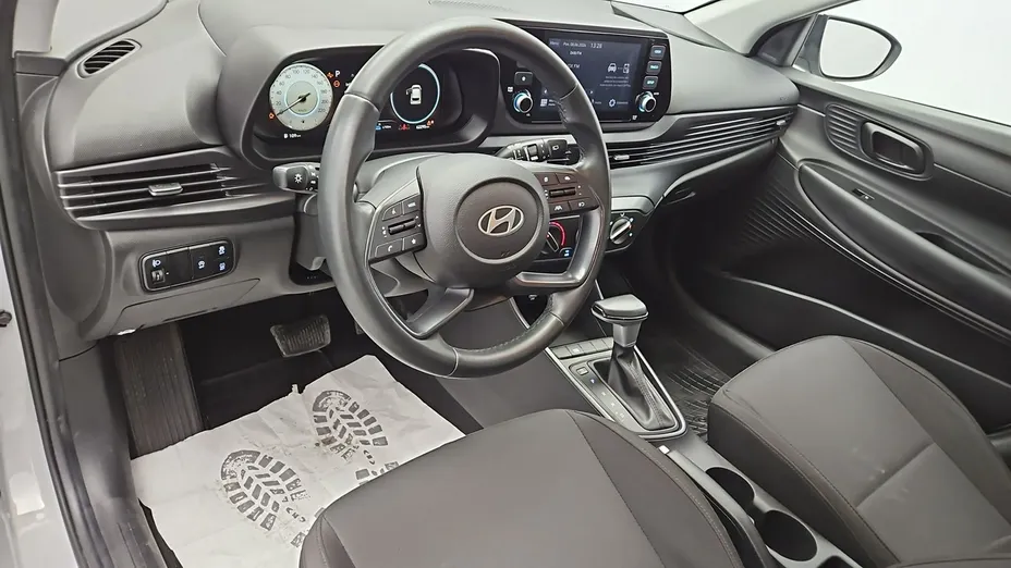 HYUNDAI i20 -