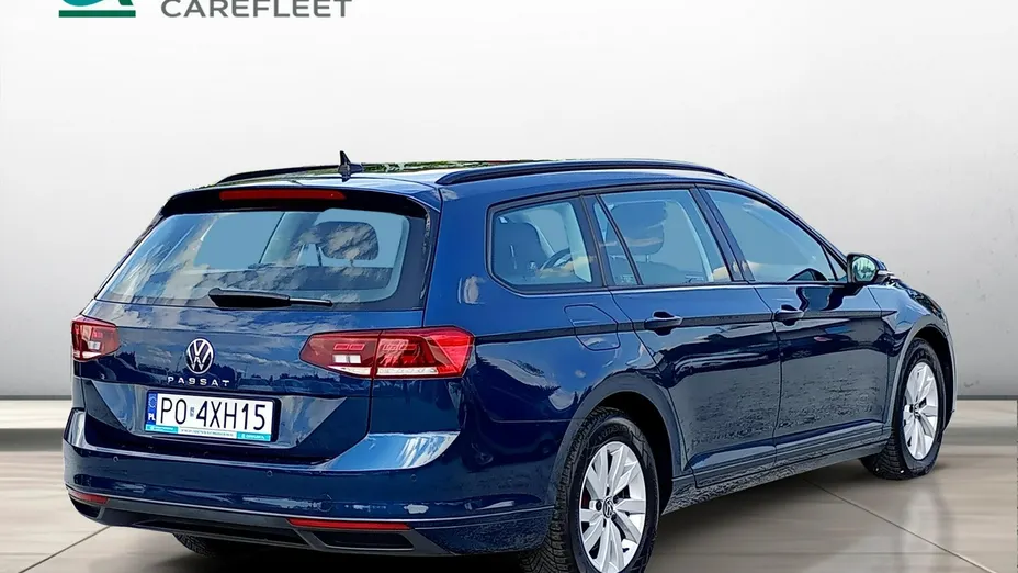 VOLKSWAGEN Passat -