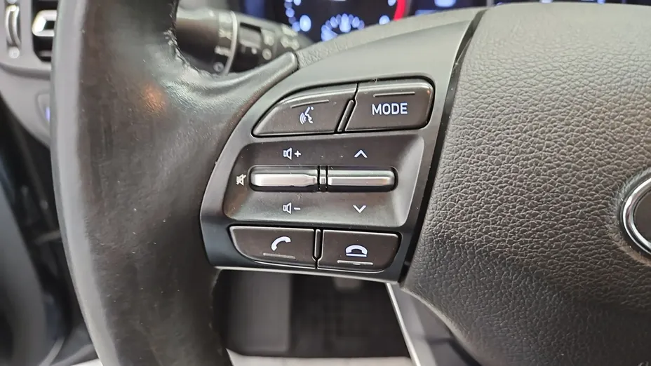 HYUNDAI i30 -