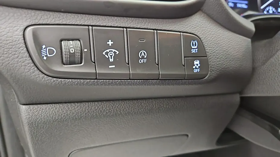 HYUNDAI i30 -