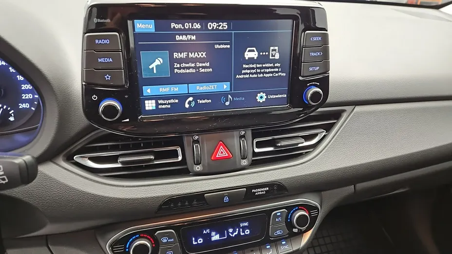 HYUNDAI i30 -