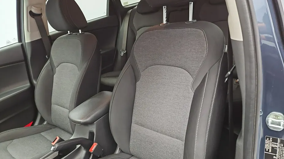 HYUNDAI i30 -