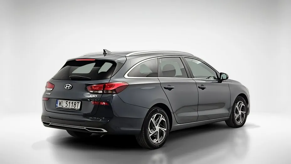 HYUNDAI i30 -