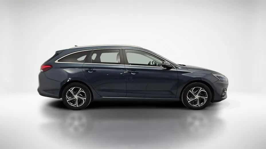 HYUNDAI i30 -