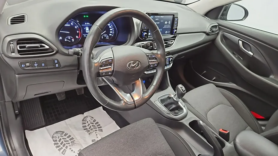 HYUNDAI i30 -