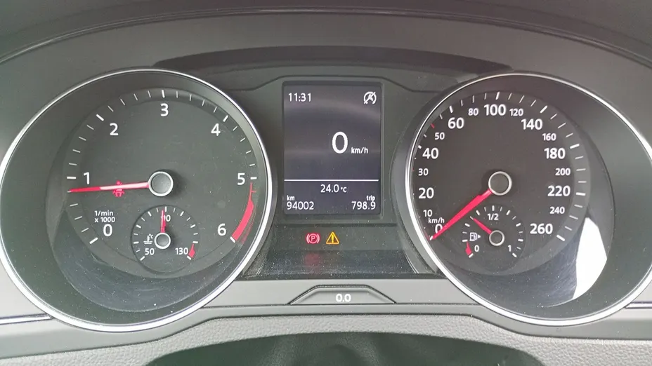 VOLKSWAGEN Passat -