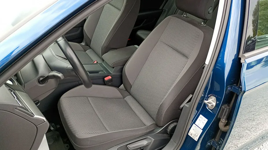 VOLKSWAGEN Passat -