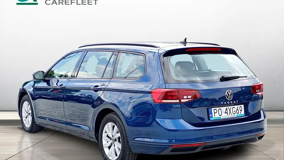 VOLKSWAGEN Passat -