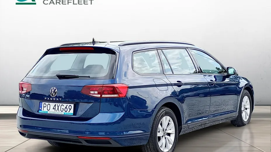 VOLKSWAGEN Passat -