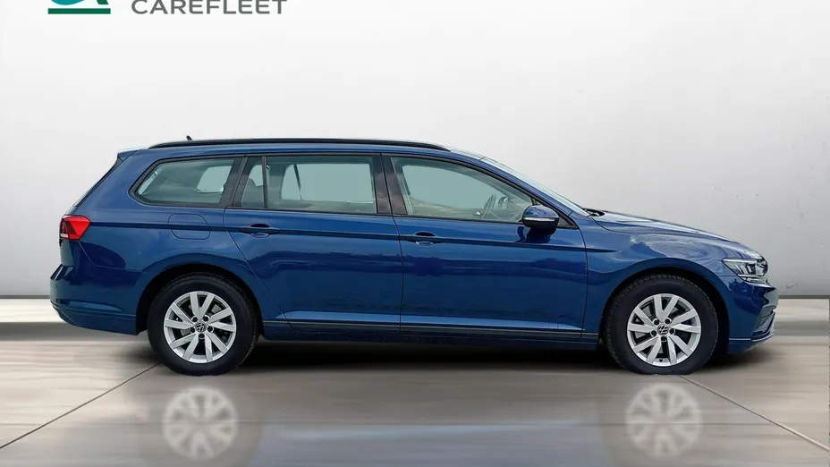 VOLKSWAGEN Passat -