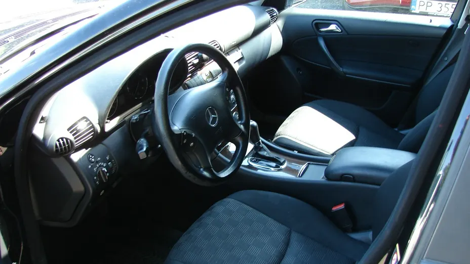 MERCEDES-BENZ C Klasa -