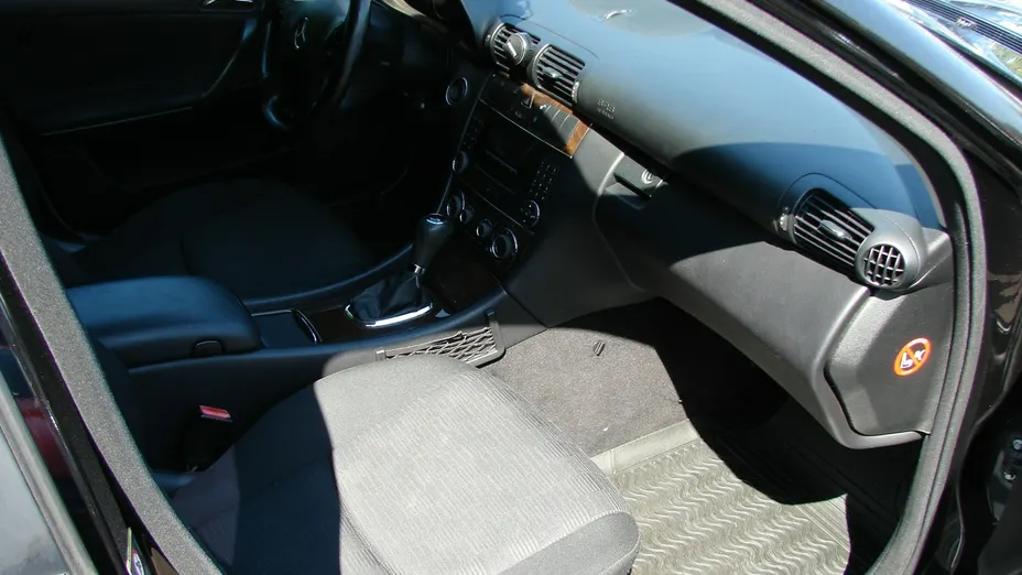 MERCEDES-BENZ C Klasa -