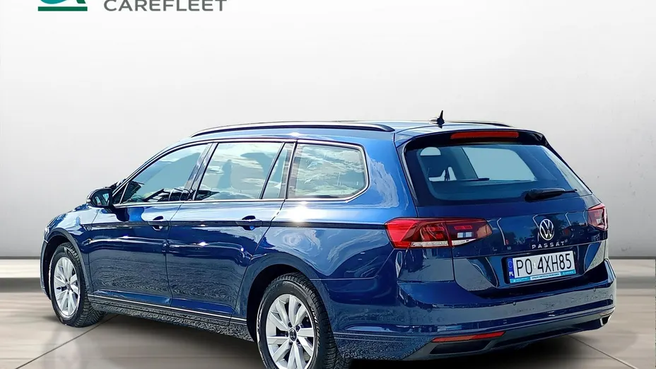 VOLKSWAGEN Passat -