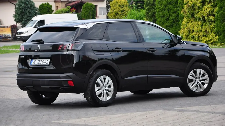 PEUGEOT 3008 -