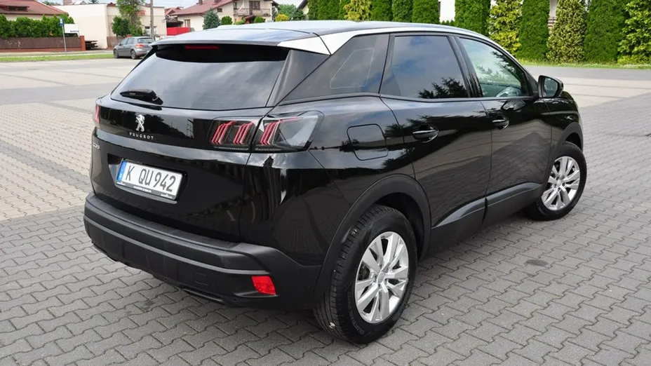 PEUGEOT 3008 -