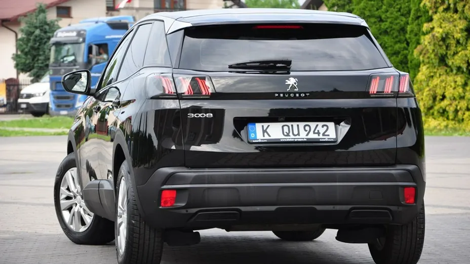 PEUGEOT 3008 -