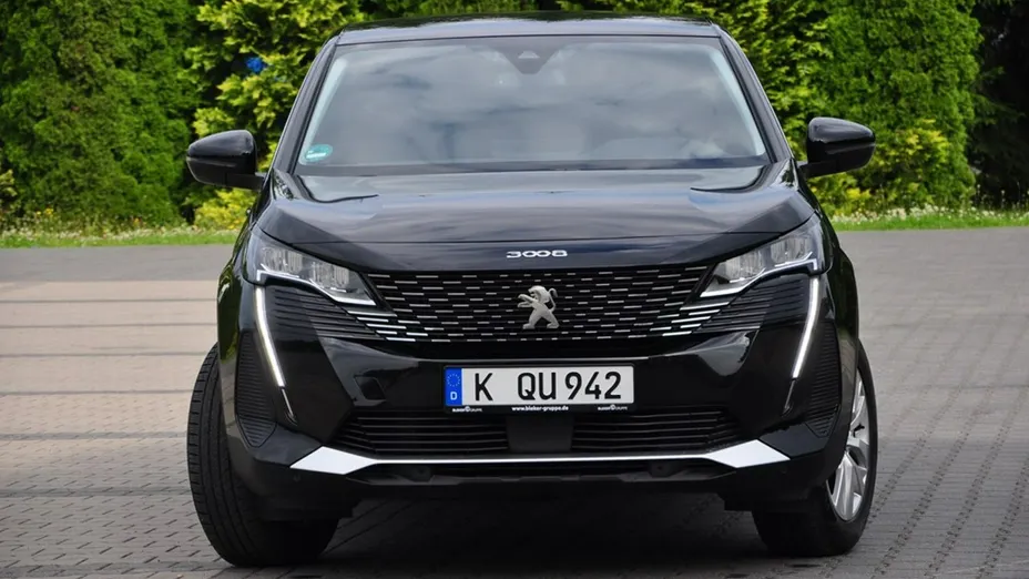 PEUGEOT 3008 -