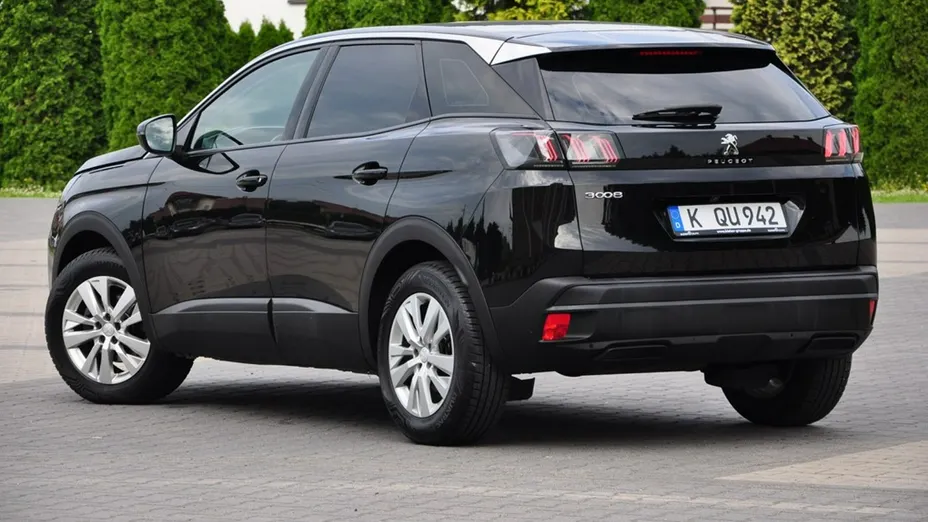 PEUGEOT 3008 -