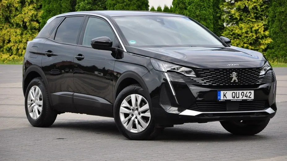 PEUGEOT 3008 -