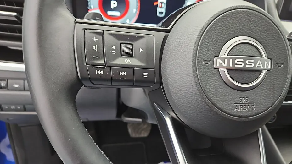 NISSAN Qashqai -