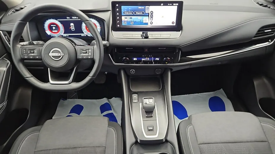 NISSAN Qashqai -