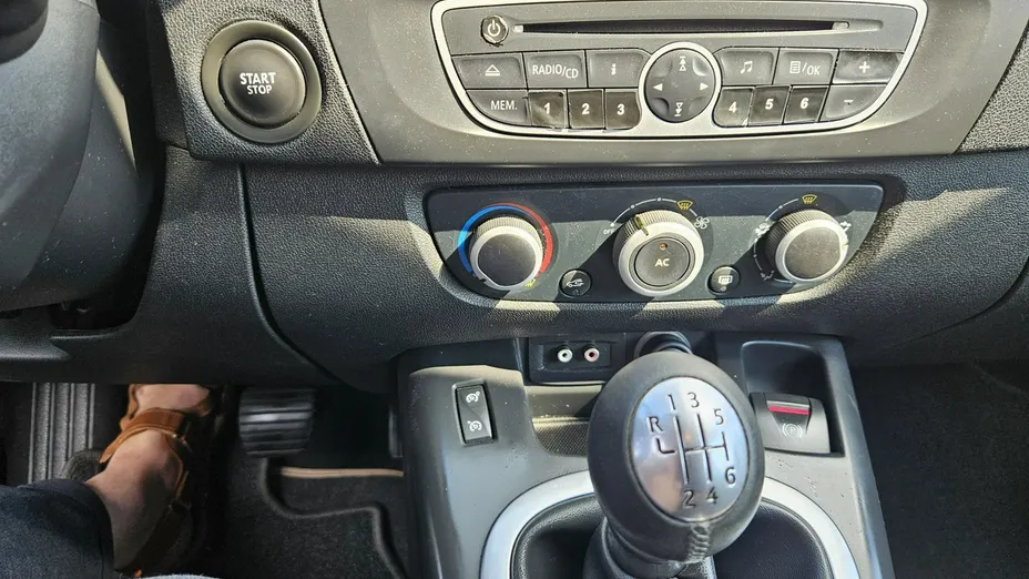 RENAULT Scenic -