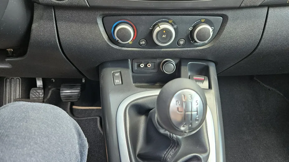 RENAULT Scenic -