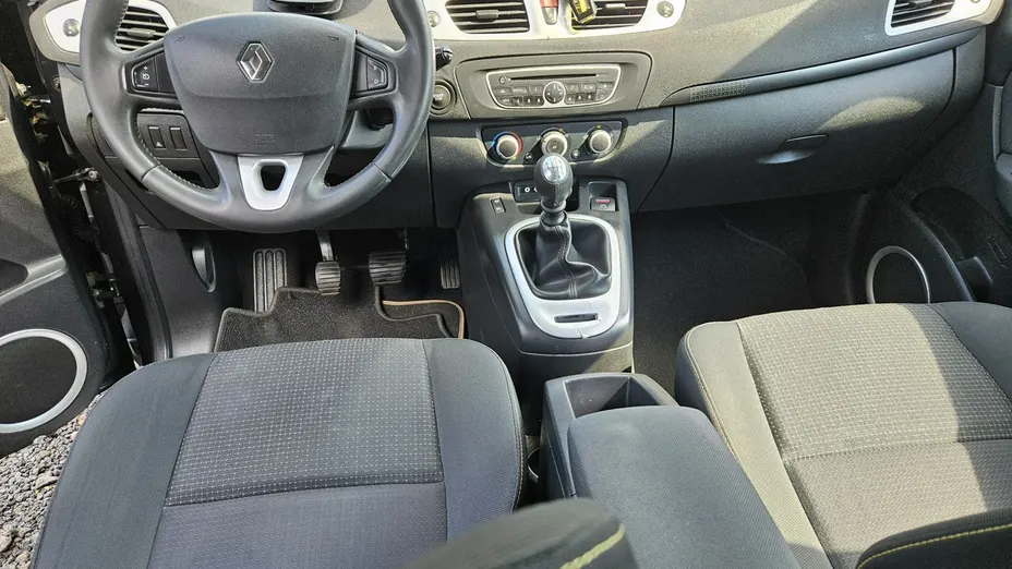 RENAULT Scenic -