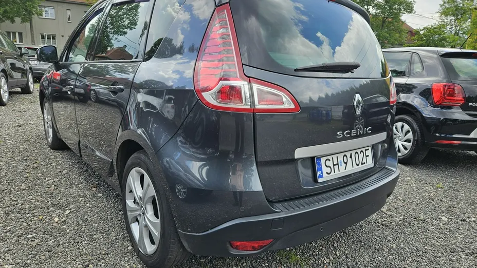 RENAULT Scenic -