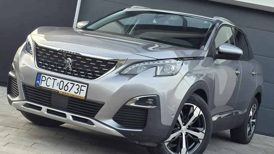 PEUGEOT 3008 -