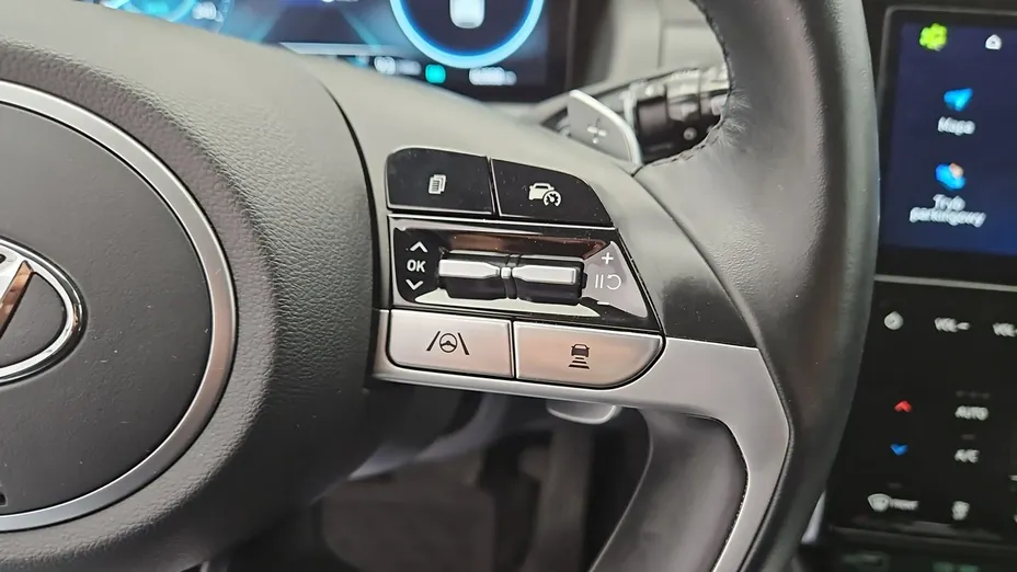 HYUNDAI Tucson -