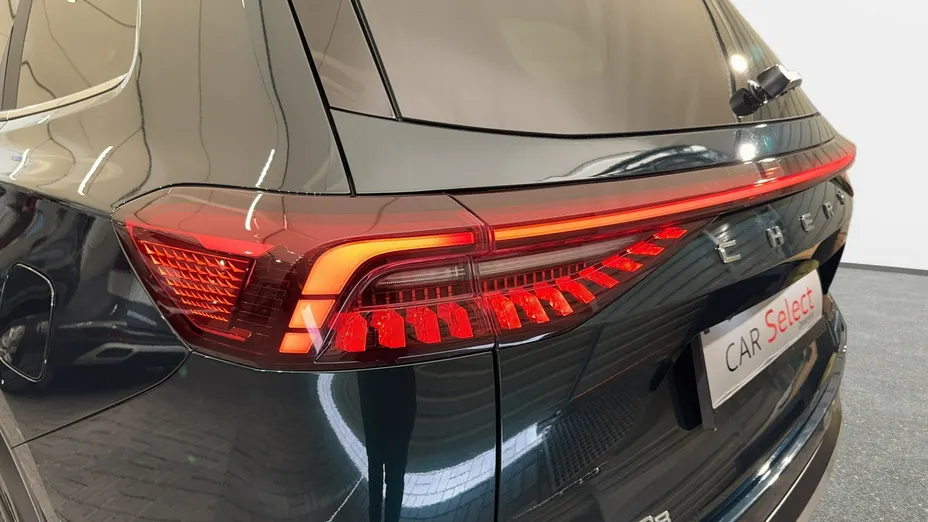 CHERY Tiggo 8 -