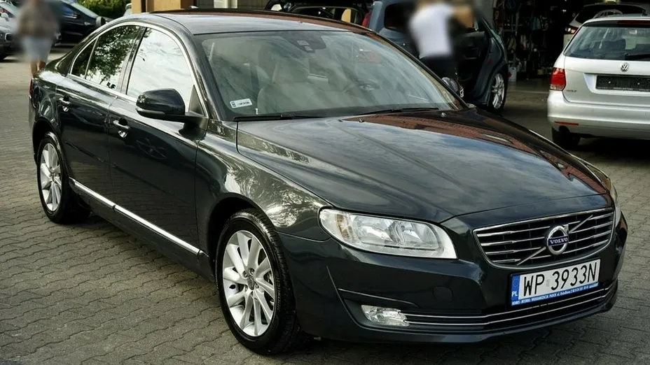 VOLVO S80 -