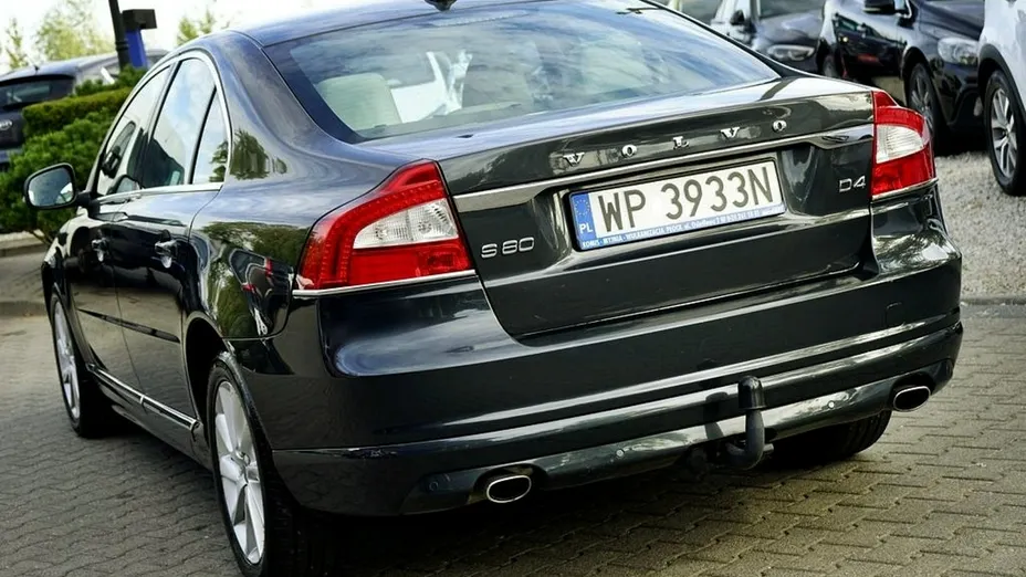 VOLVO S80 -