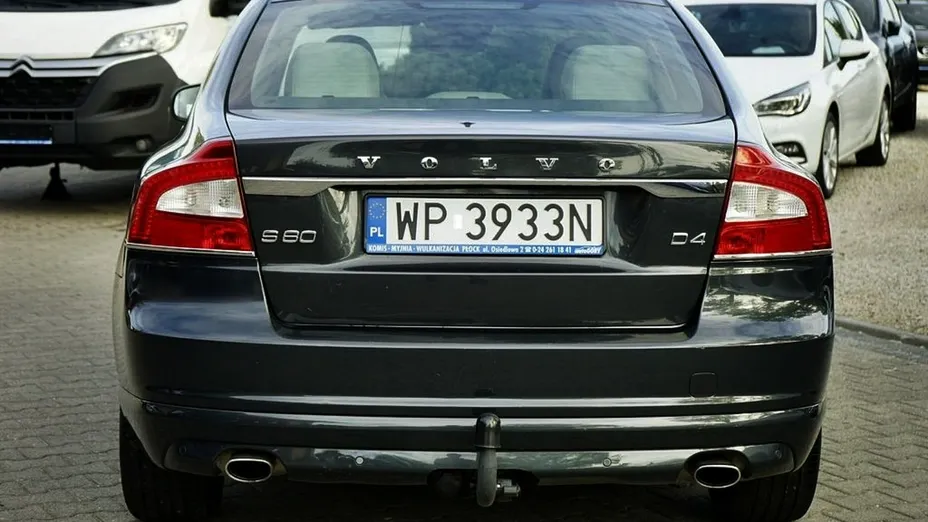 VOLVO S80 -