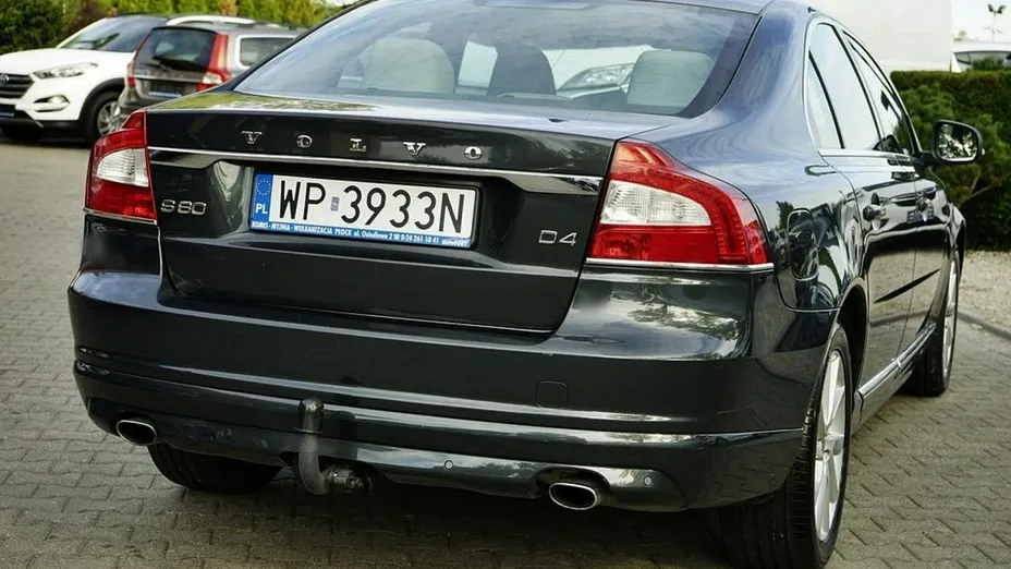 VOLVO S80 -