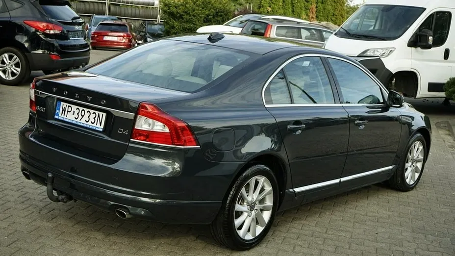 VOLVO S80 -