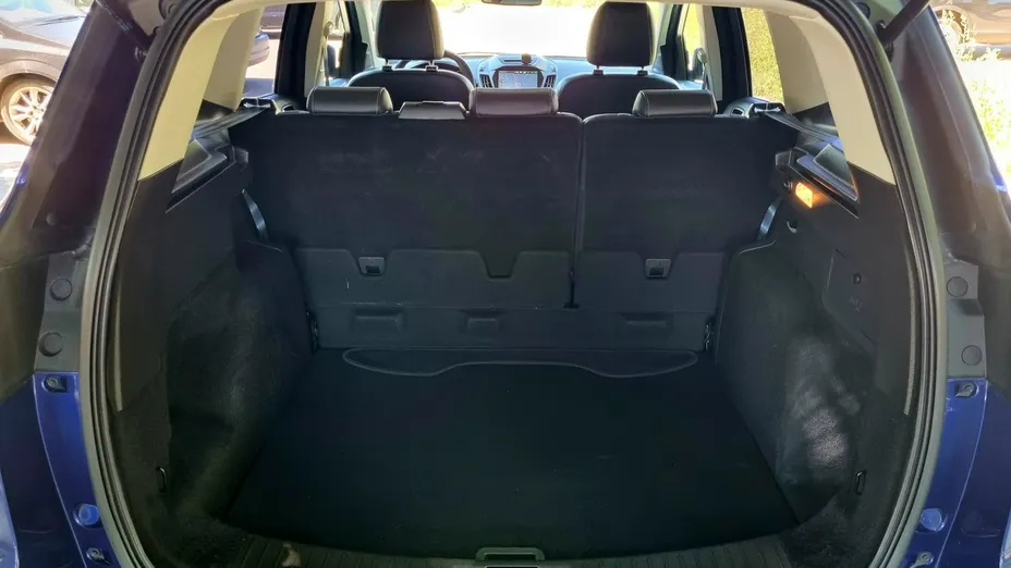 FORD Kuga -