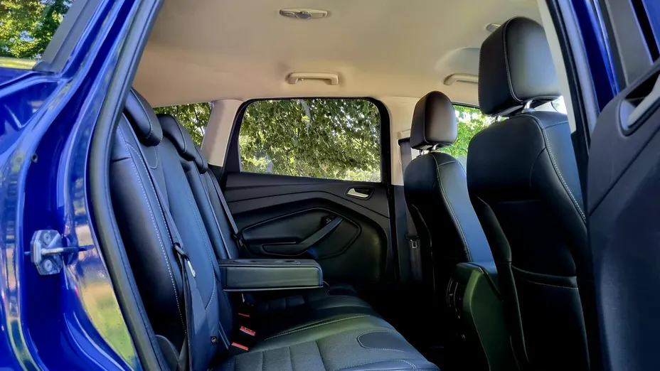 FORD Kuga -