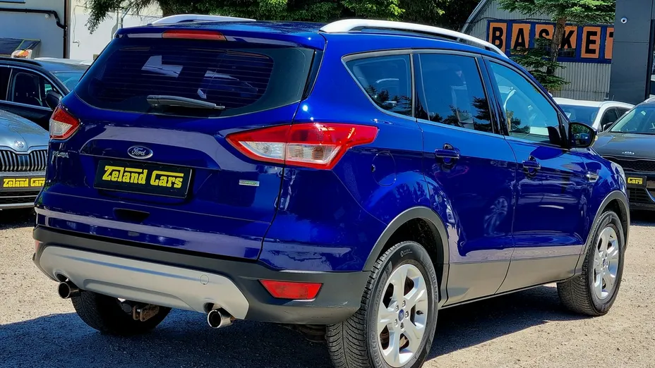 FORD Kuga -