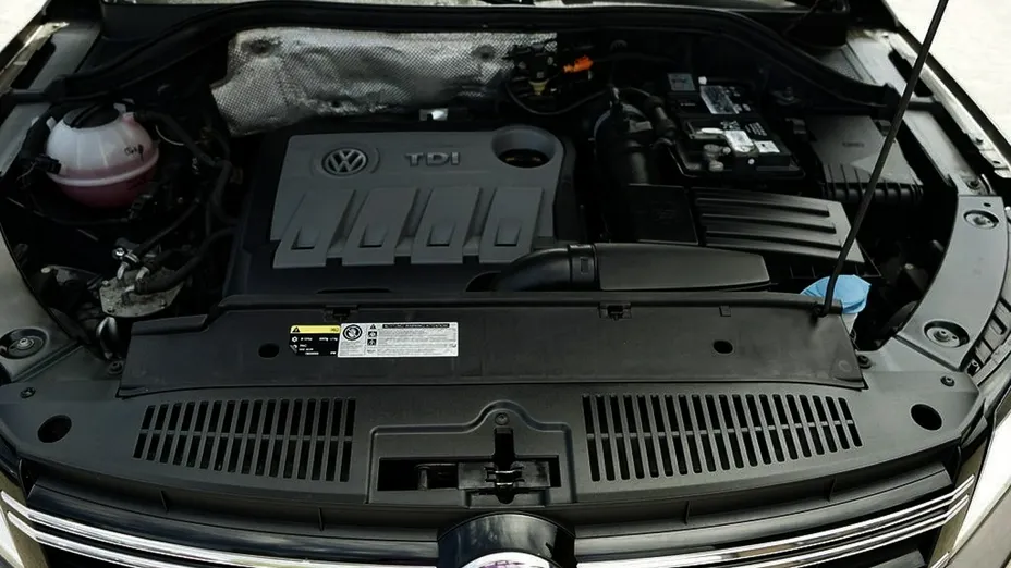 VOLKSWAGEN Tiguan -