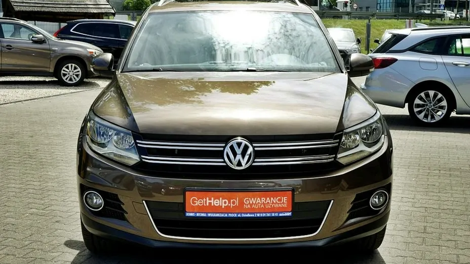 VOLKSWAGEN Tiguan -