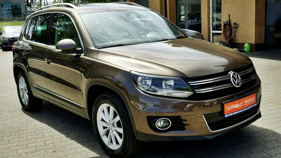 VOLKSWAGEN Tiguan -